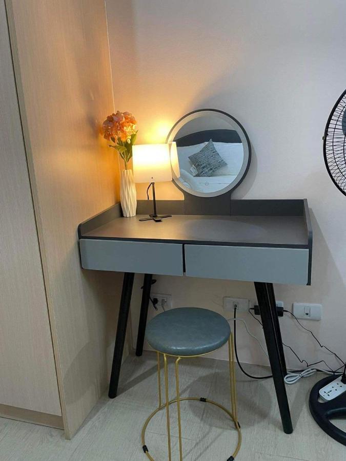Studio Condo Building 81 Newport Boulevard マニラ市 エクステリア 写真