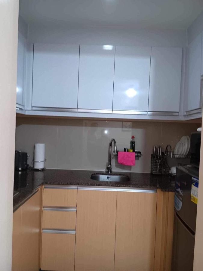 Studio Condo Building 81 Newport Boulevard マニラ市 エクステリア 写真