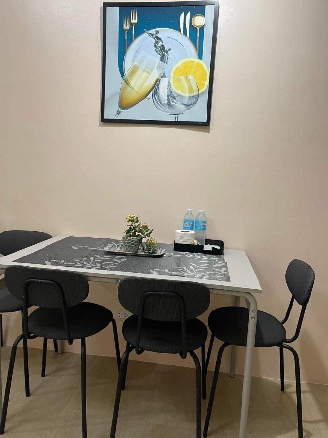 Studio Condo Building 81 Newport Boulevard マニラ市 エクステリア 写真