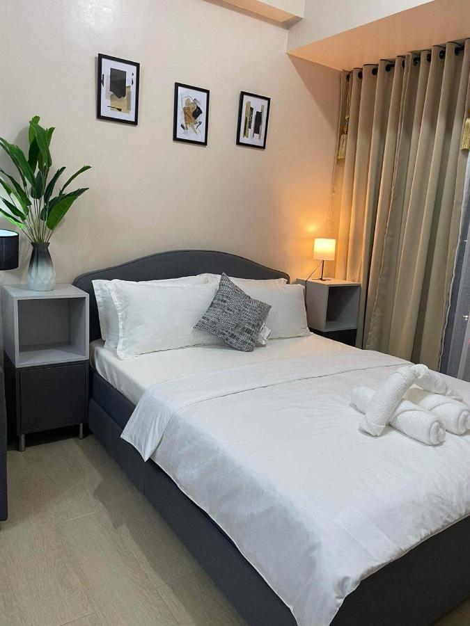Studio Condo Building 81 Newport Boulevard マニラ市 エクステリア 写真
