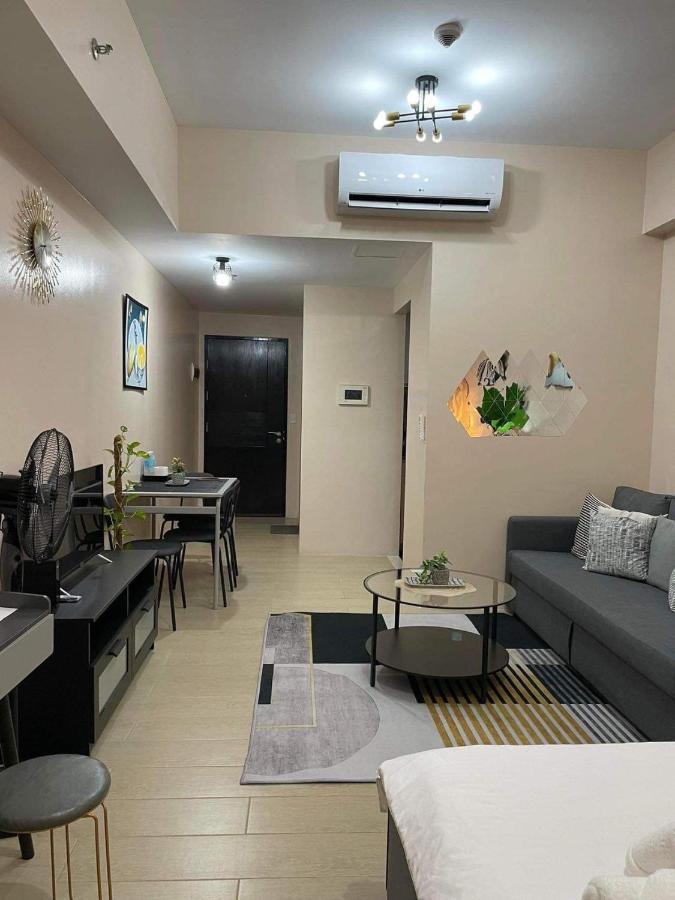 Studio Condo Building 81 Newport Boulevard マニラ市 エクステリア 写真