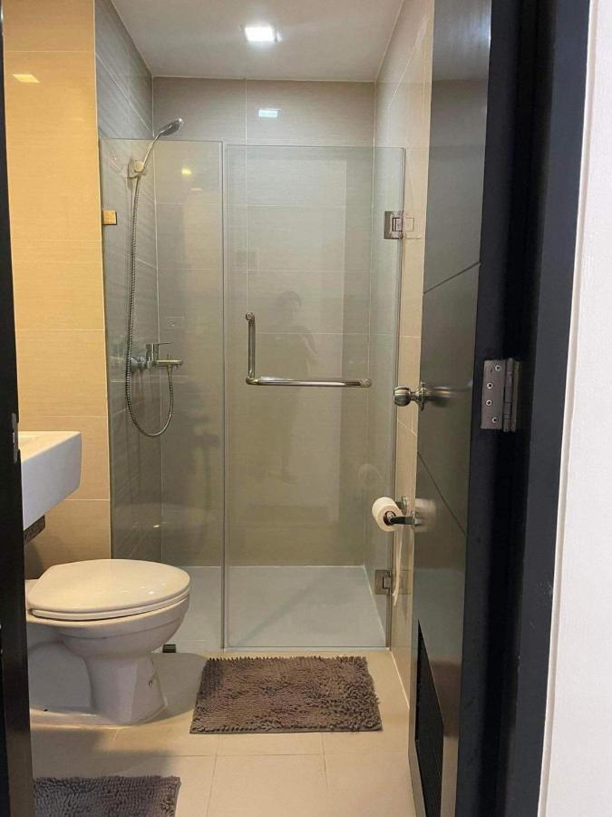Studio Condo Building 81 Newport Boulevard マニラ市 エクステリア 写真