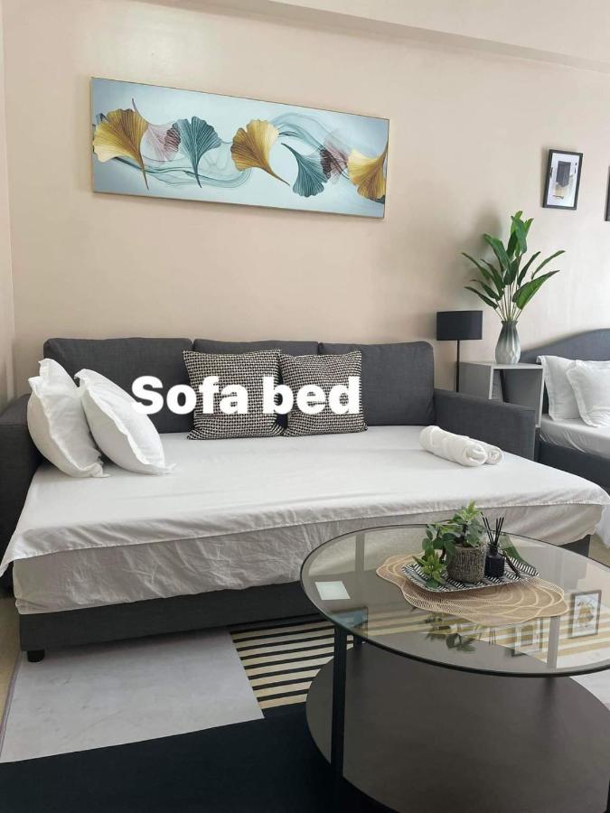 Studio Condo Building 81 Newport Boulevard マニラ市 エクステリア 写真