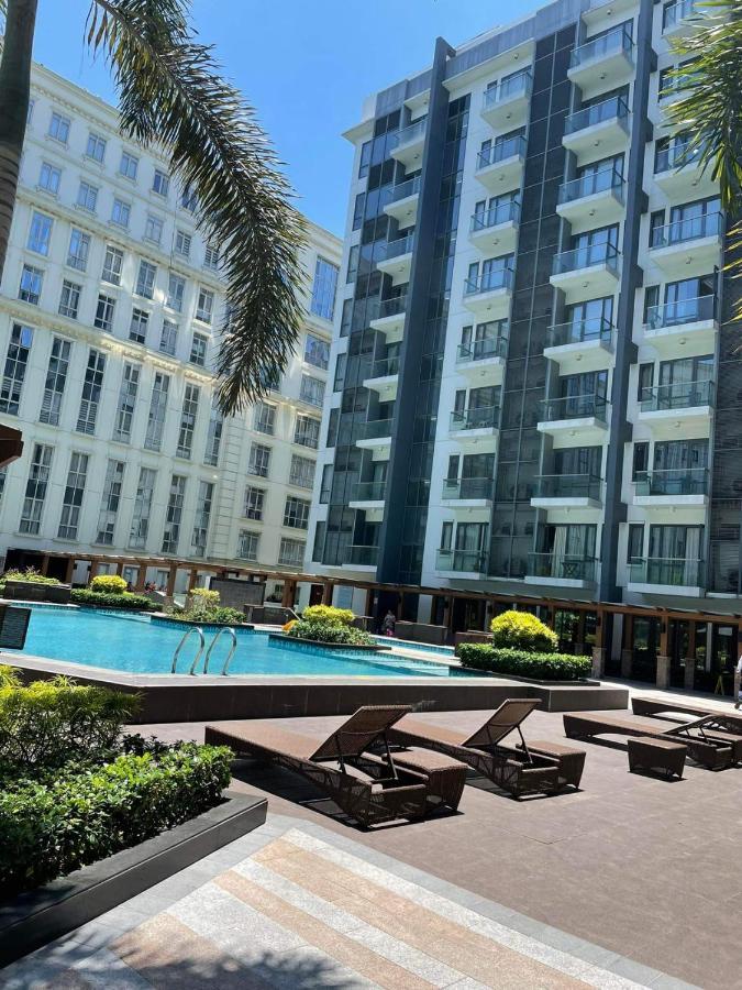 Studio Condo Building 81 Newport Boulevard マニラ市 エクステリア 写真